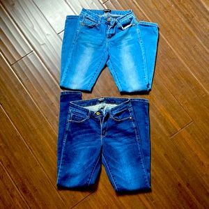 2 pair bebe skinny jeans stretchy soft denim size 26 (light) & 27 (dark)